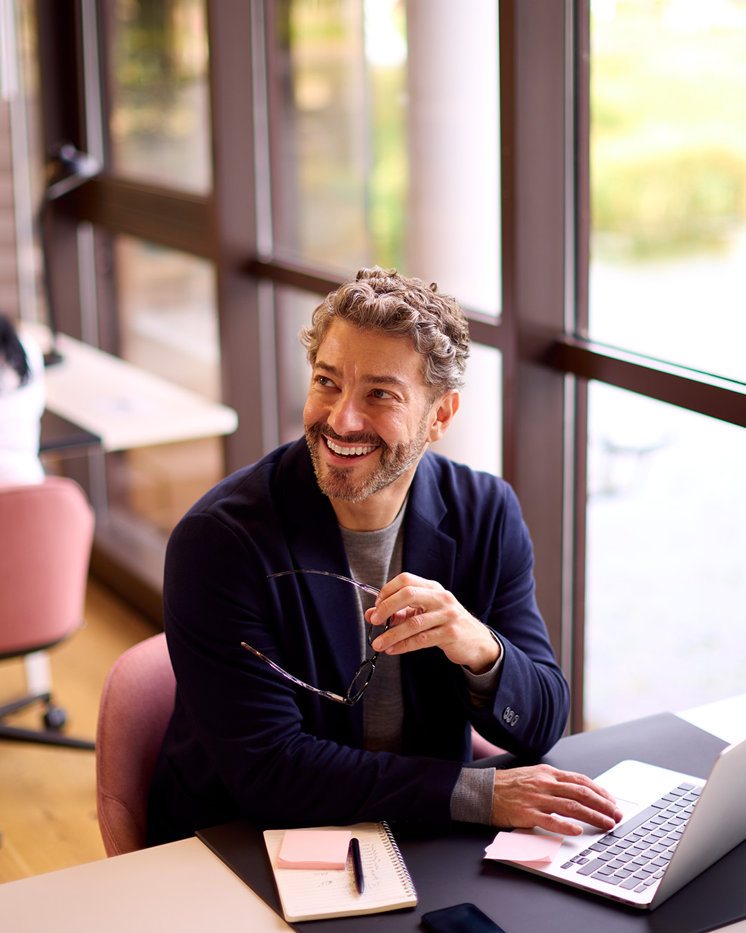 hoomp-homepage-50-50-2-1080x1350(1)